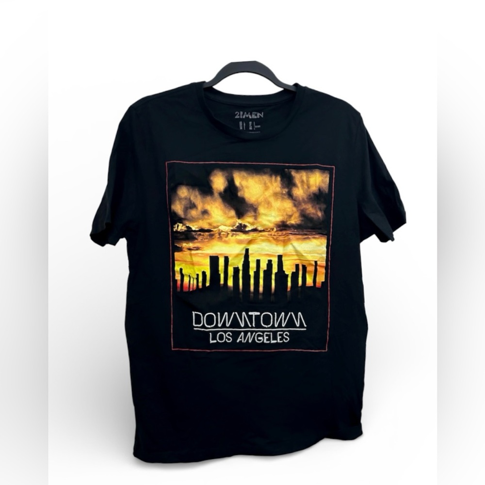 Forever 21 men Black Graphic Tee Los Angeles Downtown Skyline, unisex women